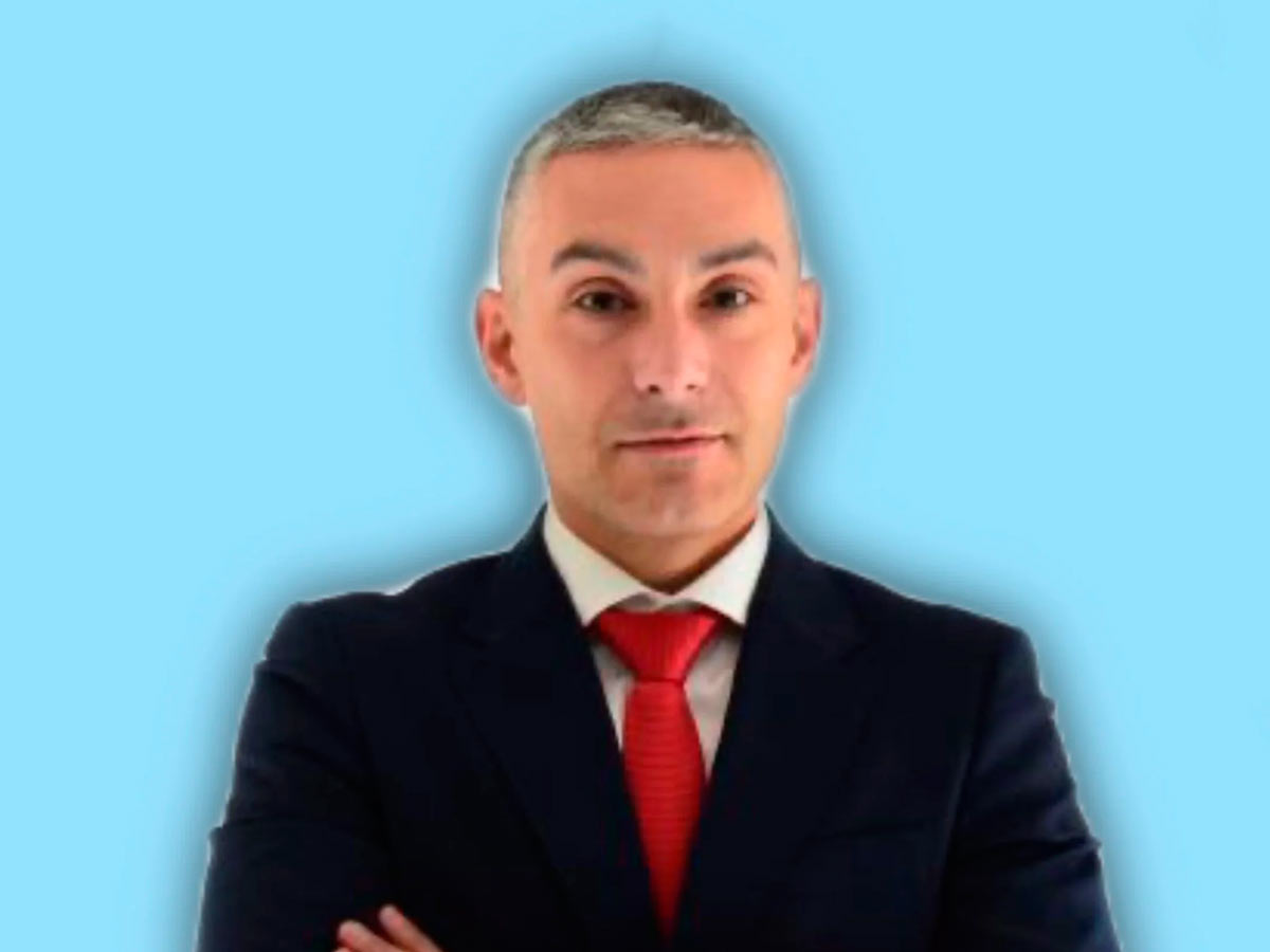 Vicente Navarro